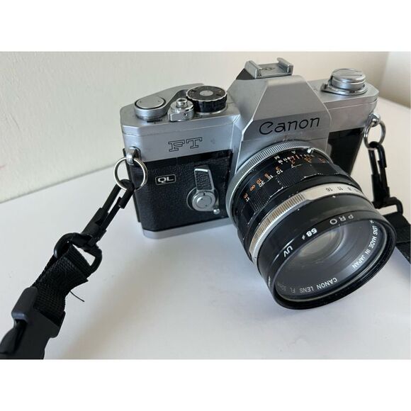 Canon SLR Camera FT QL Film Camera - Picture 2 of 15